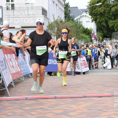 31.08.2025 - 21. Blankeneser Heldenlauf Strokosch-Dieckow http://msf.ph/oto/8663622 31.08.2025 11:20:26 Ziel 3040, 3237, 3214, 3228 meine-sportfotos.de