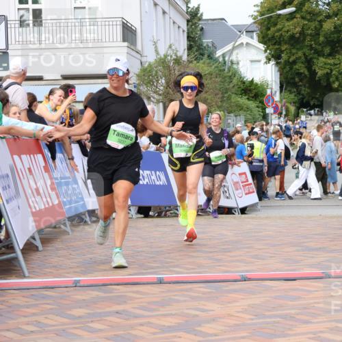 31.08.2025 - 21. Blankeneser Heldenlauf Strokosch-Dieckow http://msf.ph/oto/8663643 31.08.2025 11:20:25 Ziel 3040, 3237, 3214, 3189, 3228 meine-sportfotos.de
