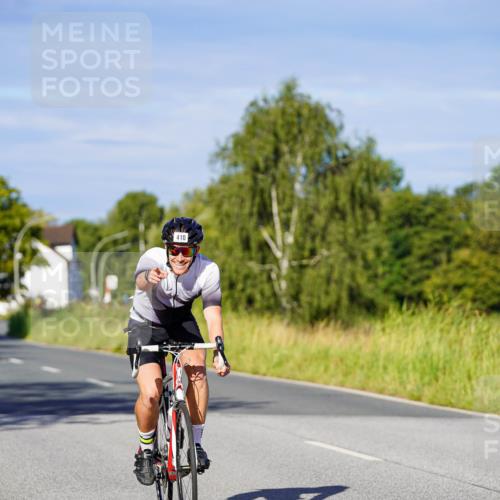 31.08.2025 - Elbe Triathlon Hamburg Michael Burmester http://msf.ph/oto/8663684 31.08.2025 09:19:07 Radfahren 410, 450 meine-sportfotos.de