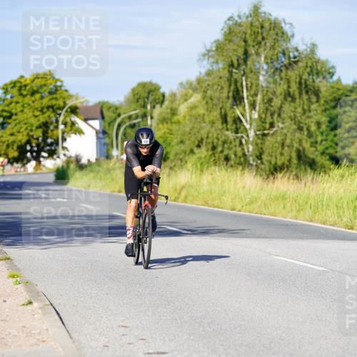 31.08.2025 - Elbe Triathlon Hamburg Michael Burmester http://msf.ph/oto/8663692 31.08.2025 09:19:11 Radfahren 450 meine-sportfotos.de