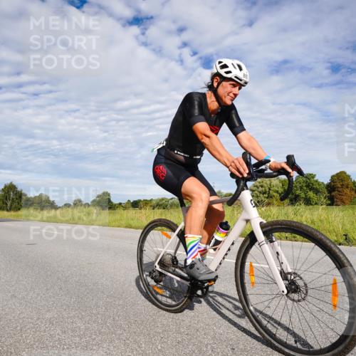 31.08.2025 - Elbe Triathlon Hamburg Michael Burmester http://msf.ph/oto/8663709 31.08.2025 09:41:15 Radfahren 261, 318, 395, 445, 650, 672, 679, 692, 815, 853, 887 meine-sportfotos.de