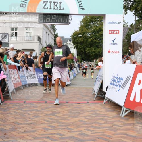 31.08.2025 - 21. Blankeneser Heldenlauf Strokosch-Dieckow http://msf.ph/oto/8663759 31.08.2025 11:20:17 Ziel 3310, 3214, 3189 meine-sportfotos.de