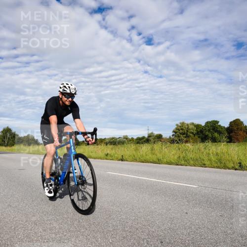 31.08.2025 - Elbe Triathlon Hamburg Michael Burmester http://msf.ph/oto/8663762 31.08.2025 09:41:59 Radfahren 508, 579, 681, 722 meine-sportfotos.de