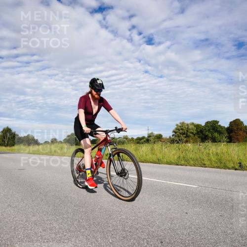 31.08.2025 - Elbe Triathlon Hamburg Michael Burmester http://msf.ph/oto/8663767 31.08.2025 09:42:04 Radfahren 465, 487, 508, 590, 722 meine-sportfotos.de