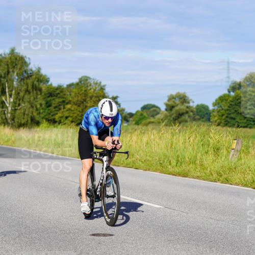 31.08.2025 - Elbe Triathlon Hamburg Michael Burmester http://msf.ph/oto/8663772 31.08.2025 09:20:08 Radfahren 211, 381, 474, 709 meine-sportfotos.de