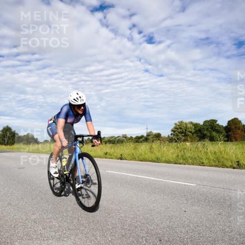 31.08.2025 - Elbe Triathlon Hamburg Michael Burmester http://msf.ph/oto/8663776 31.08.2025 09:42:17 Radfahren 248, 278, 916, 929 meine-sportfotos.de