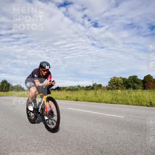 31.08.2025 - Elbe Triathlon Hamburg Michael Burmester http://msf.ph/oto/8663783 31.08.2025 09:42:24 Radfahren 248, 299, 598, 916 meine-sportfotos.de