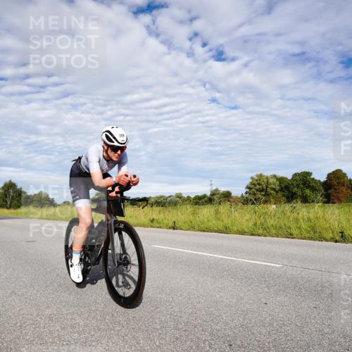 31.08.2025 - Elbe Triathlon Hamburg Michael Burmester http://msf.ph/oto/8663792 31.08.2025 09:42:37 Radfahren 247, 269, 643, 811 meine-sportfotos.de