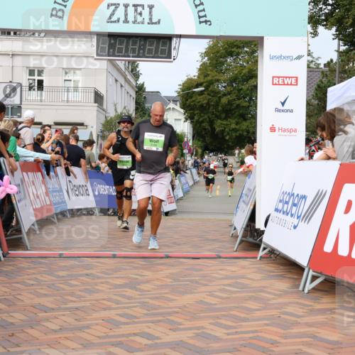 31.08.2025 - 21. Blankeneser Heldenlauf Strokosch-Dieckow http://msf.ph/oto/8663802 31.08.2025 11:20:16 Ziel 3566, 3310, 3214, 3189 meine-sportfotos.de