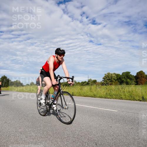 31.08.2025 - Elbe Triathlon Hamburg Michael Burmester http://msf.ph/oto/8663839 31.08.2025 09:43:04 Radfahren 321, 324, 605, 623, 624, 732, 795, 833, 837 meine-sportfotos.de