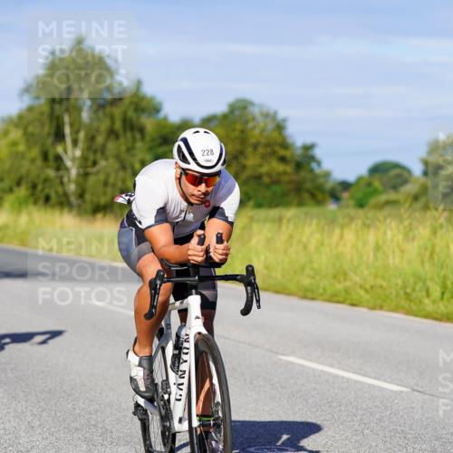 31.08.2025 - Elbe Triathlon Hamburg Michael Burmester http://msf.ph/oto/8663844 31.08.2025 09:20:41 Radfahren 182, 228, 242, 289, 422, 517, 561 meine-sportfotos.de