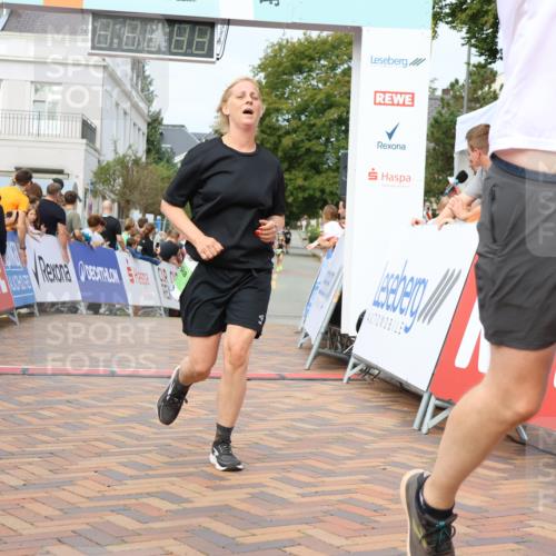 31.08.2025 - 21. Blankeneser Heldenlauf Strokosch-Dieckow http://msf.ph/oto/8663849 31.08.2025 11:20:11 Ziel 3566, 3310, 3042 meine-sportfotos.de