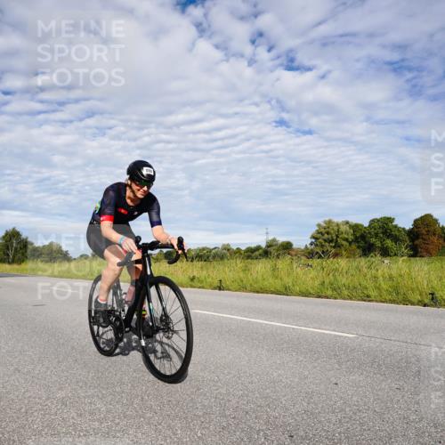 31.08.2025 - Elbe Triathlon Hamburg Michael Burmester http://msf.ph/oto/8663868 31.08.2025 09:43:34 Radfahren 282, 337, 383, 461, 519, 567, 866, 888 meine-sportfotos.de
