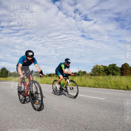 31.08.2025 - Elbe Triathlon Hamburg Michael Burmester http://msf.ph/oto/8663872 31.08.2025 09:43:37 Radfahren 282, 337, 461, 866, 913 meine-sportfotos.de