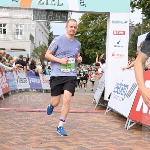 31.08.2025 - 21. Blankeneser Heldenlauf Strokosch-Dieckow http://msf.ph/oto/8663878 31.08.2025 11:01:40 Ziel 3082, 3428, 3298, 3276, 3109, 3712 meine-sportfotos.de