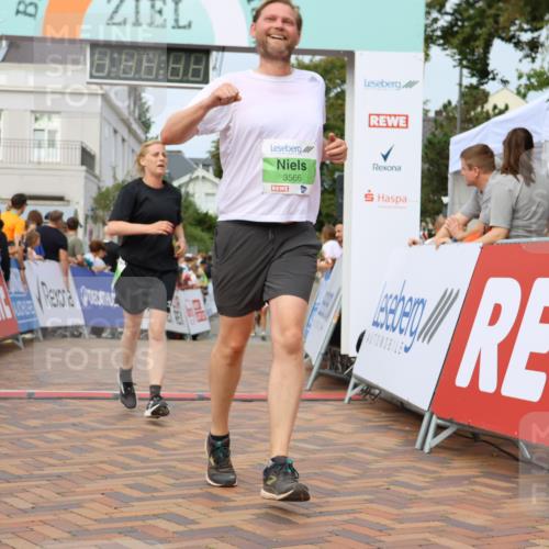 31.08.2025 - 21. Blankeneser Heldenlauf Strokosch-Dieckow http://msf.ph/oto/8663883 31.08.2025 11:20:10 Ziel 3566, 3310, 3042 meine-sportfotos.de