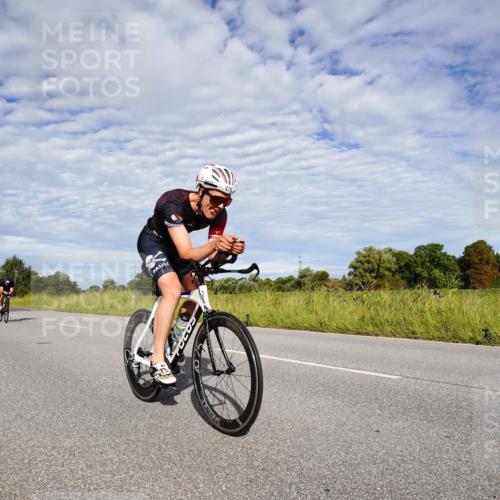 31.08.2025 - Elbe Triathlon Hamburg Michael Burmester http://msf.ph/oto/8663910 31.08.2025 09:44:06 Radfahren 281, 378, 476, 562, 787, 864 meine-sportfotos.de