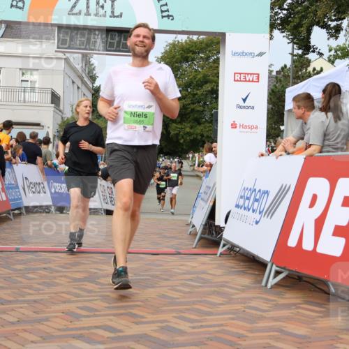 31.08.2025 - 21. Blankeneser Heldenlauf Strokosch-Dieckow http://msf.ph/oto/8663932 31.08.2025 11:20:09 Ziel 3566, 3310, 3042 meine-sportfotos.de