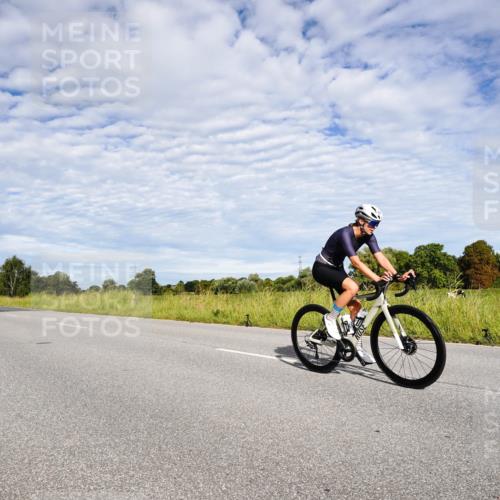31.08.2025 - Elbe Triathlon Hamburg Michael Burmester http://msf.ph/oto/8663939 31.08.2025 09:44:52 Radfahren 259, 298, 357, 527, 613, 617, 669, 737, 773, 823, 881 meine-sportfotos.de