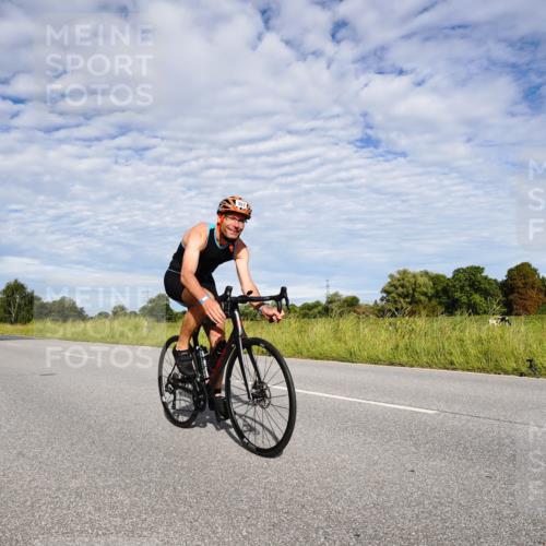 31.08.2025 - Elbe Triathlon Hamburg Michael Burmester http://msf.ph/oto/8663945 31.08.2025 09:44:56 Radfahren 292, 357, 527, 613, 617, 773 meine-sportfotos.de