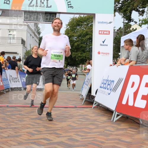 31.08.2025 - 21. Blankeneser Heldenlauf Strokosch-Dieckow http://msf.ph/oto/8663949 31.08.2025 11:20:09 Ziel 3566, 3310, 3042 meine-sportfotos.de