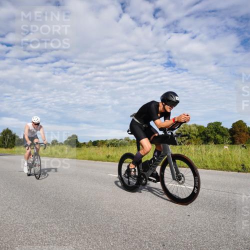 31.08.2025 - Elbe Triathlon Hamburg Michael Burmester http://msf.ph/oto/8663959 31.08.2025 09:45:08 Radfahren 409, 646, 720, 896, 911 meine-sportfotos.de