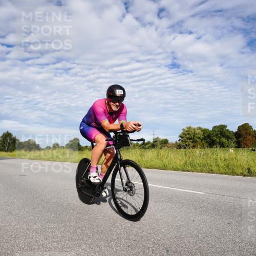 31.08.2025 - Elbe Triathlon Hamburg Michael Burmester http://msf.ph/oto/8663963 31.08.2025 09:45:11 Radfahren 427, 720, 911 meine-sportfotos.de