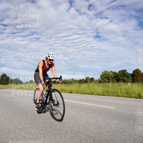 31.08.2025 - Elbe Triathlon Hamburg Michael Burmester http://msf.ph/oto/8663965 31.08.2025 09:45:14 Radfahren 427, 720, 804, 911 meine-sportfotos.de