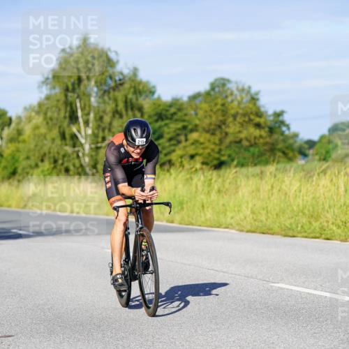 31.08.2025 - Elbe Triathlon Hamburg Michael Burmester http://msf.ph/oto/8663969 31.08.2025 09:21:14 Radfahren 207, 215, 313, 375, 388, 390 meine-sportfotos.de