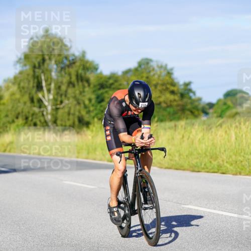 31.08.2025 - Elbe Triathlon Hamburg Michael Burmester http://msf.ph/oto/8663970 31.08.2025 09:21:15 Radfahren 215, 313, 375, 388, 390 meine-sportfotos.de
