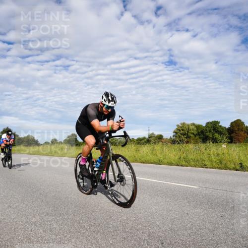 31.08.2025 - Elbe Triathlon Hamburg Michael Burmester http://msf.ph/oto/8663975 31.08.2025 09:45:28 Radfahren 393, 431, 489, 566, 664, 709, 756 meine-sportfotos.de
