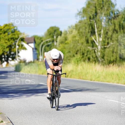 31.08.2025 - Elbe Triathlon Hamburg Michael Burmester http://msf.ph/oto/8663979 31.08.2025 09:21:22 Radfahren 199, 237, 390, 651 meine-sportfotos.de