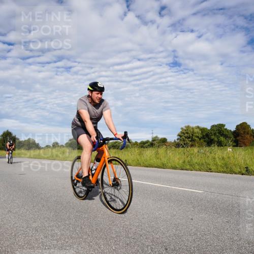 31.08.2025 - Elbe Triathlon Hamburg Michael Burmester http://msf.ph/oto/8663980 31.08.2025 09:45:30 Radfahren 393, 431, 489, 566, 607, 660, 664, 709, 756 meine-sportfotos.de
