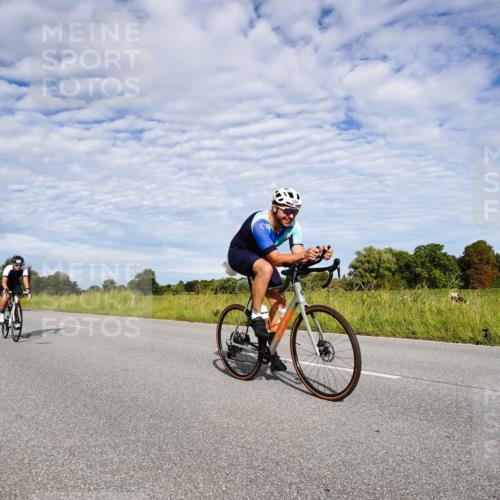 31.08.2025 - Elbe Triathlon Hamburg Michael Burmester http://msf.ph/oto/8664007 31.08.2025 09:45:48 Radfahren 305, 534, 588, 905, 930 meine-sportfotos.de