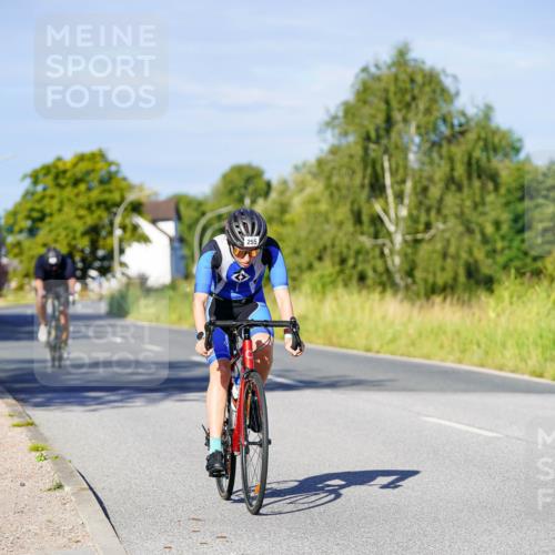 31.08.2025 - Elbe Triathlon Hamburg Michael Burmester http://msf.ph/oto/8664045 31.08.2025 09:21:48 Radfahren 255, 276, 402, 468 meine-sportfotos.de