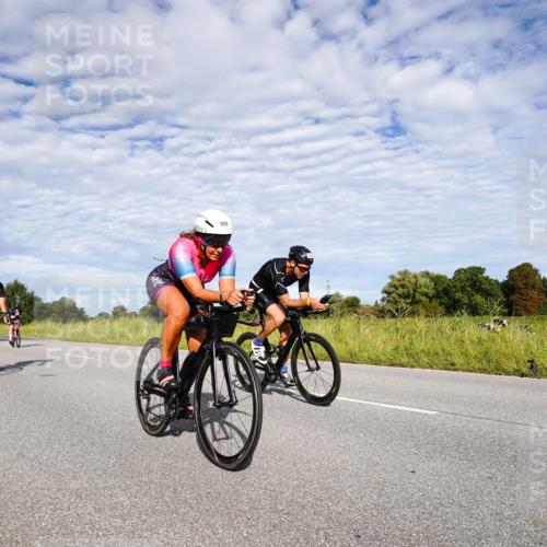 31.08.2025 - Elbe Triathlon Hamburg Michael Burmester http://msf.ph/oto/8664059 31.08.2025 09:46:32 Radfahren 421, 439, 494, 599, 666, 816, 909 meine-sportfotos.de