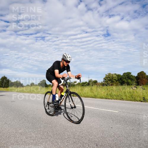 31.08.2025 - Elbe Triathlon Hamburg Michael Burmester http://msf.ph/oto/8664068 31.08.2025 09:46:41 Radfahren 284, 294, 329, 394, 526, 569, 570, 750, 759, 771, 816, 838 meine-sportfotos.de