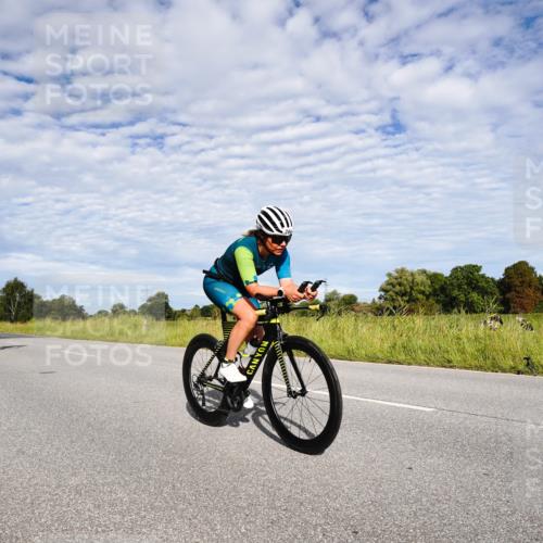 31.08.2025 - Elbe Triathlon Hamburg Michael Burmester http://msf.ph/oto/8664069 31.08.2025 09:46:42 Radfahren 284, 294, 329, 394, 526, 569, 570, 750, 759, 771, 816, 838 meine-sportfotos.de