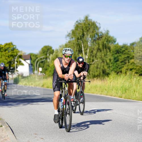 31.08.2025 - Elbe Triathlon Hamburg Michael Burmester http://msf.ph/oto/8664070 31.08.2025 09:22:10 Radfahren 227, 275, 379, 543, 568 meine-sportfotos.de