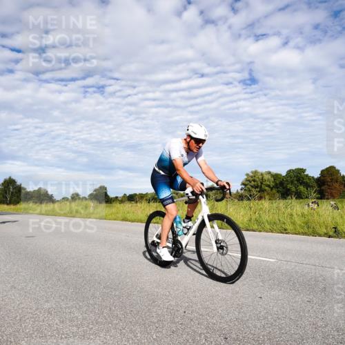 31.08.2025 - Elbe Triathlon Hamburg Michael Burmester http://msf.ph/oto/8664071 31.08.2025 09:46:43 Radfahren 284, 294, 329, 394, 526, 569, 570, 750, 759, 771, 838 meine-sportfotos.de
