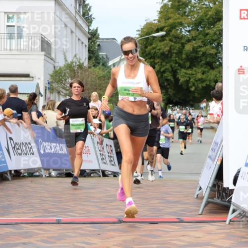 31.08.2025 - 21. Blankeneser Heldenlauf Strokosch-Dieckow http://msf.ph/oto/8664123 31.08.2025 11:01:34 Ziel 3082, 3298, 3276, 3712 meine-sportfotos.de