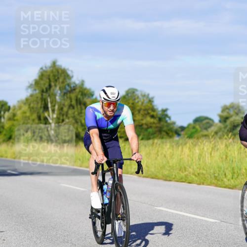 31.08.2025 - Elbe Triathlon Hamburg Michael Burmester http://msf.ph/oto/8664131 31.08.2025 09:22:33 Radfahren 166, 181, 193, 195, 397, 405, 426, 430, 479, 557, 614 meine-sportfotos.de