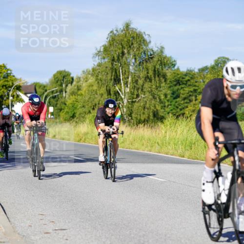 31.08.2025 - Elbe Triathlon Hamburg Michael Burmester http://msf.ph/oto/8664141 31.08.2025 09:22:36 Radfahren 166, 181, 193, 195, 304, 391, 430, 479, 557, 614, 834 meine-sportfotos.de