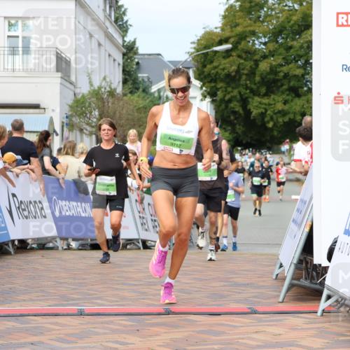 31.08.2025 - 21. Blankeneser Heldenlauf Strokosch-Dieckow http://msf.ph/oto/8664143 31.08.2025 11:01:34 Ziel 3082, 3298, 3276, 3712 meine-sportfotos.de