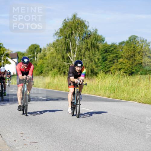 31.08.2025 - Elbe Triathlon Hamburg Michael Burmester http://msf.ph/oto/8664145 31.08.2025 09:22:36 Radfahren 166, 181, 193, 195, 304, 391, 430, 479, 557, 614, 834 meine-sportfotos.de