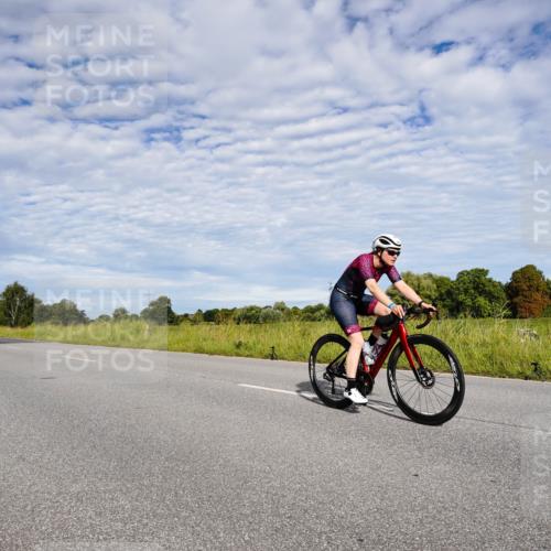 31.08.2025 - Elbe Triathlon Hamburg Michael Burmester http://msf.ph/oto/8664150 31.08.2025 09:47:52 Radfahren 256, 374, 413, 495, 790 meine-sportfotos.de