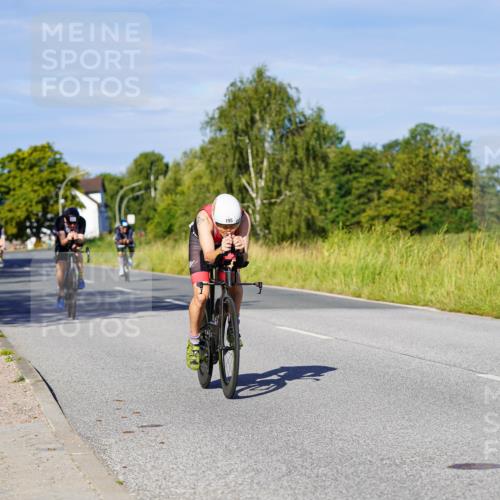 31.08.2025 - Elbe Triathlon Hamburg Michael Burmester http://msf.ph/oto/8664151 31.08.2025 09:22:38 Radfahren 166, 181, 193, 195, 304, 391, 430, 479, 834 meine-sportfotos.de