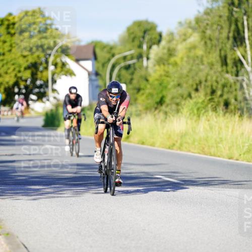 31.08.2025 - Elbe Triathlon Hamburg Michael Burmester http://msf.ph/oto/8664205 31.08.2025 09:22:59 Radfahren 325, 386, 406, 429, 540, 575 meine-sportfotos.de