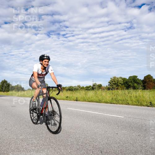 31.08.2025 - Elbe Triathlon Hamburg Michael Burmester http://msf.ph/oto/8664308 31.08.2025 09:50:06 Radfahren 638, 671, 824, 863, 871, 926 meine-sportfotos.de
