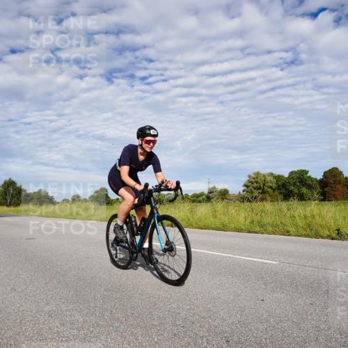 31.08.2025 - Elbe Triathlon Hamburg Michael Burmester http://msf.ph/oto/8664309 31.08.2025 09:50:08 Radfahren 638, 671, 824, 863, 871, 926 meine-sportfotos.de